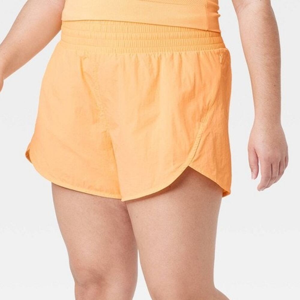 Women’s High‑Rise Crinkle Shorts – All in Motion – Light Orange – Medium